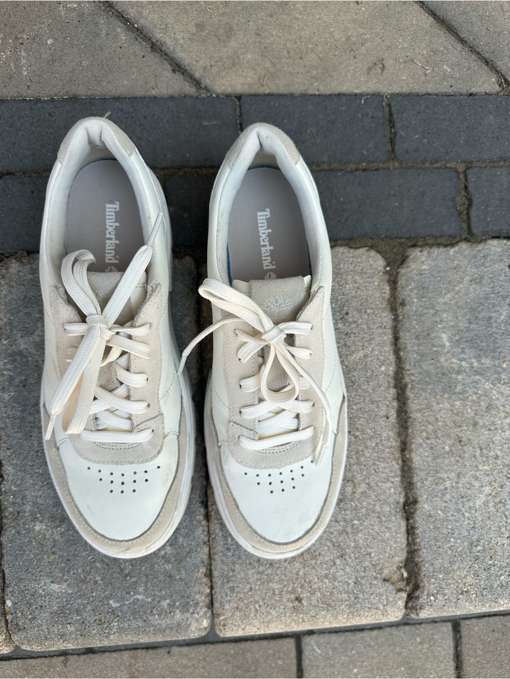 Timberland Women's Laurel Court Low Lace-Up Sneakers